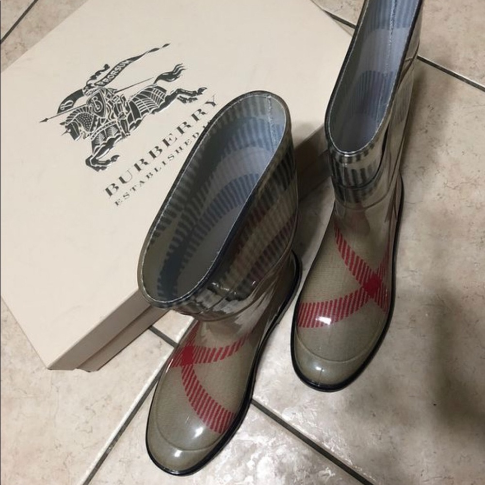 Burberry Rainboots. Women size 38 Euro